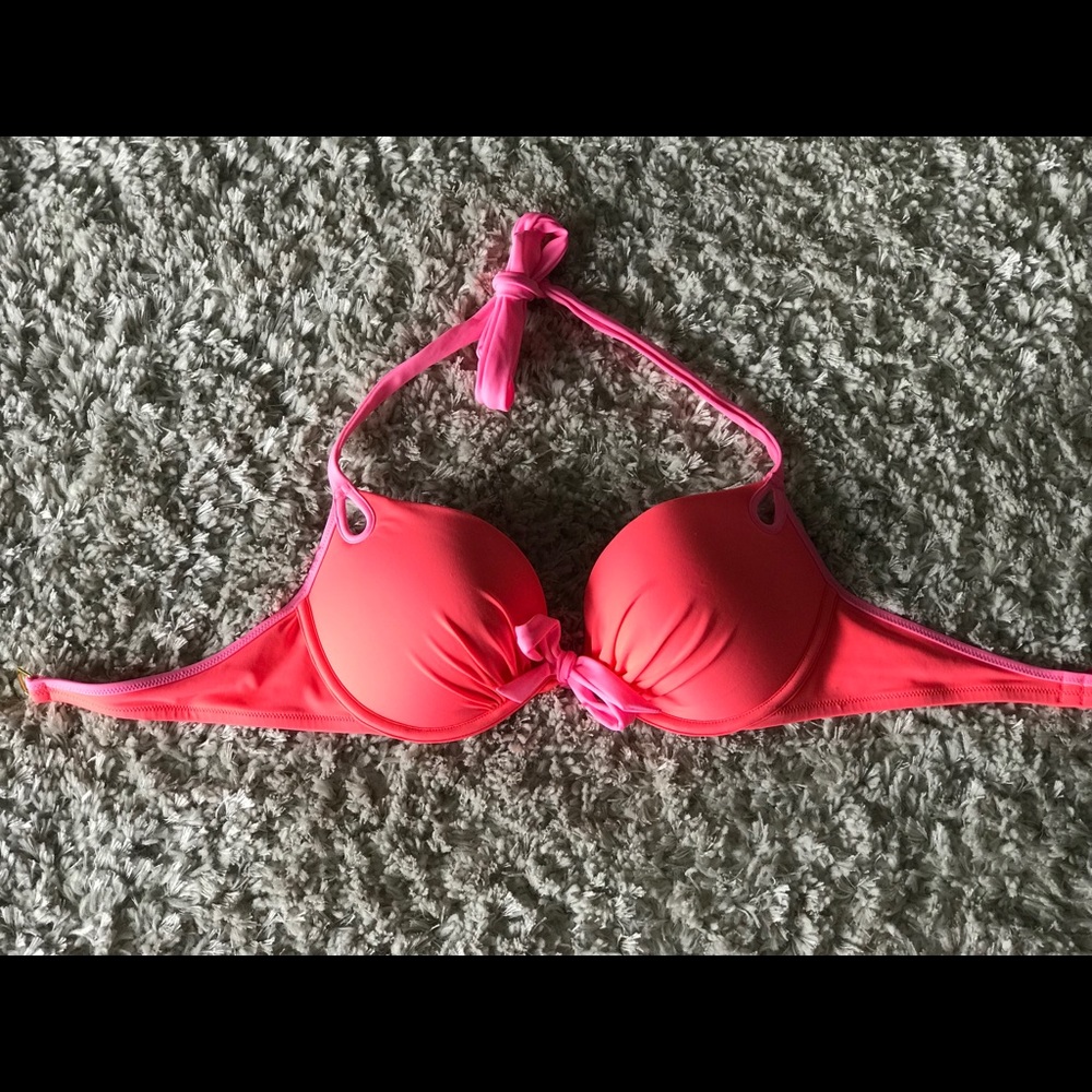 Victoria’s Secret Bombshell swimsuit top